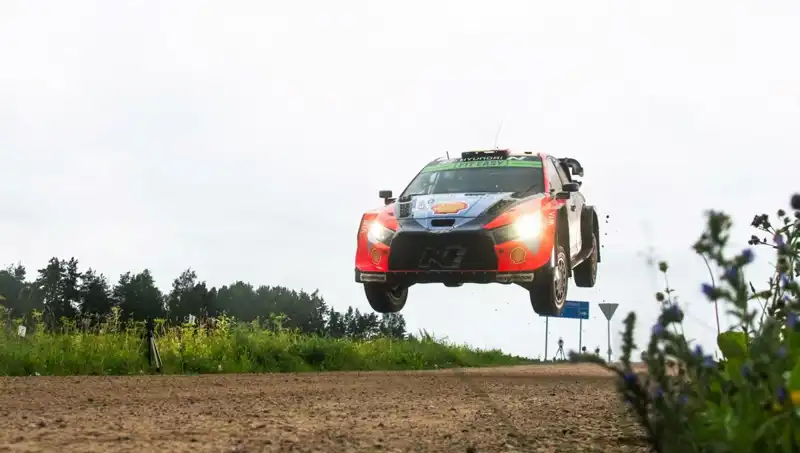 Ralli Yarışında Facia: İki Seyirci Hayatını Kaybetti