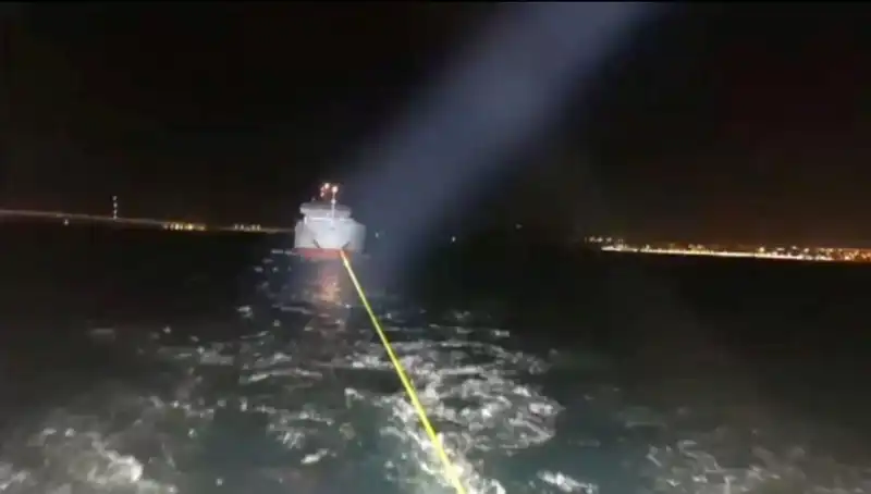 Çanakkale Boğazı'nda Gemilerin Geçişi Engellendi: Son Durum Ne?