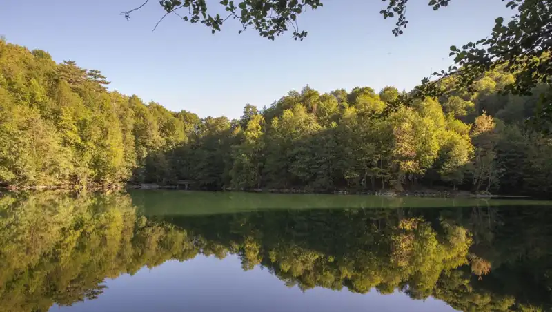 Sonbaharda Yedigöller: Doğa Tutkunlarının Gözdesi Oluyor