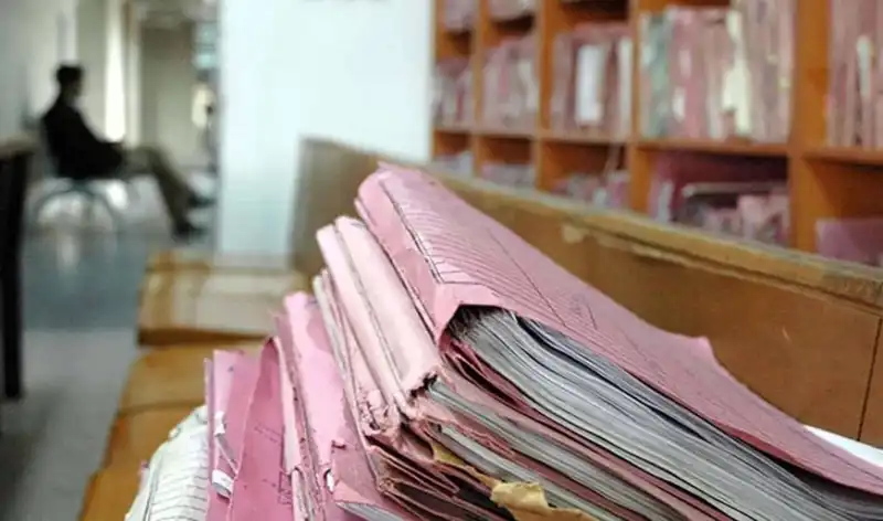 İcra Kabusu: Borcu Olmayan Vatandaşa Takip Şoku Nasıl Yaşanıyor?