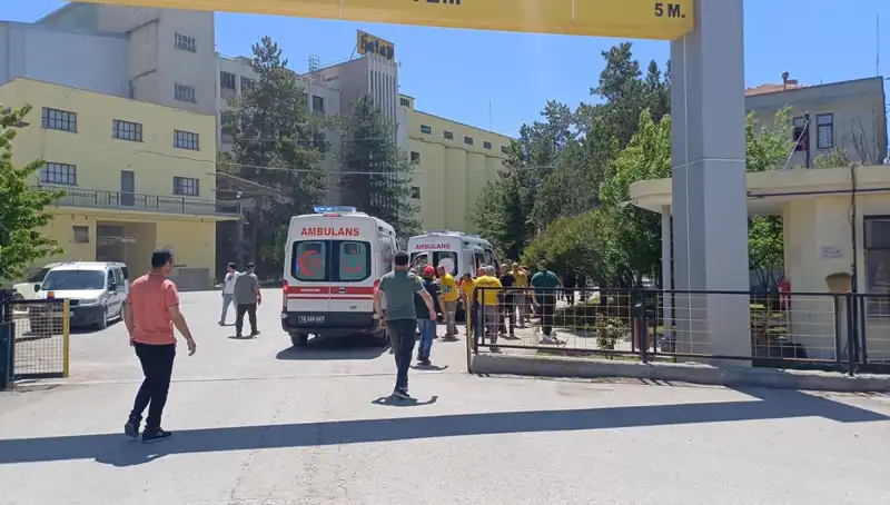 Çorum'da Un Fabrikasında Meydana Gelen Patlama: 10 Yaralı, Durum Ciddileşiyor