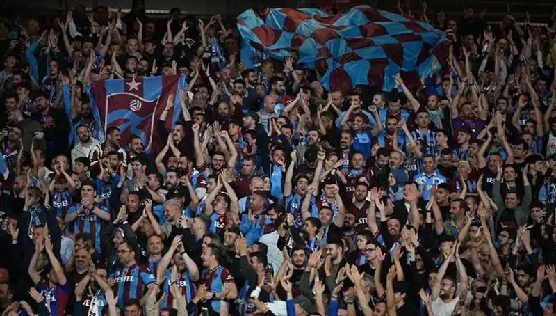 Trabzonspor-Galatasaray Maçının Biletleri Hızla Tükendi!