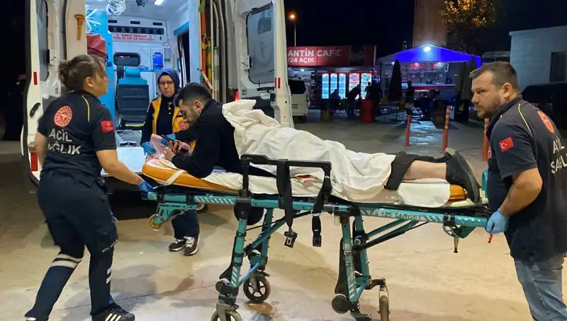 Kavga Eden Çiftçi Uyardı, Hayatı Bıçakla Tehlikeye Girdi