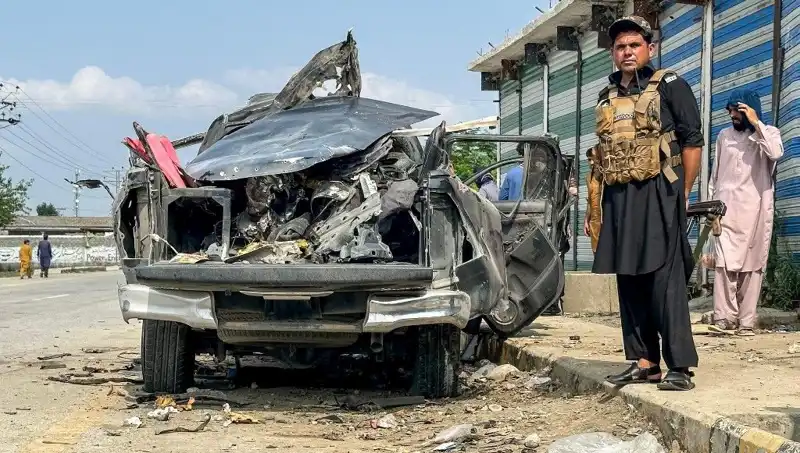 Pakistan’da Şok Edici Patlama: Dört Yetkili ve Bir Polis Hayatını Kaybetti